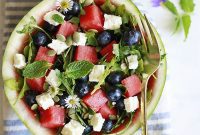 Akdeniz Esintili Karpuz Salatası Roka Feta Yaban Mersini