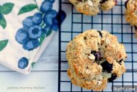 Fluffy Blueberry Oatmeal Scones