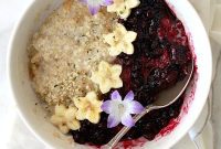 Blueberry Quinoa Power Breakfast Bowl