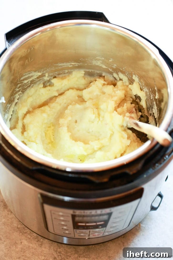 Creamy vegan mashed potatoes with a drizzle of olive oil and sprinkle of truffle. These are the best vegan mashed potatoes and can be made in the instant pot or on the stove. 