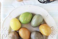 Vintage Tea-Dyed Easter Eggs