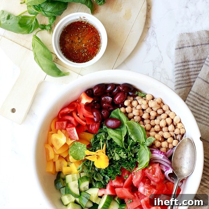 Greek salad with chickpeas