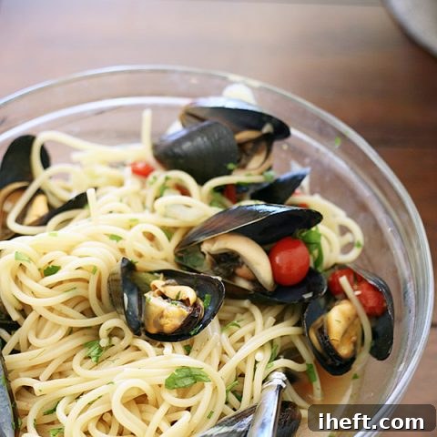 Mussels with Fennel, Garlic, and Tomatoes