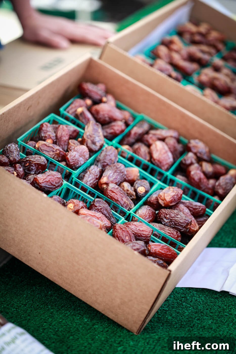 A photo of fresh California Medjool dates sold at a farmers market. 
