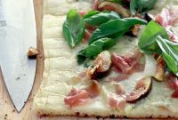 Grilled Fig and Prosciutto Pizza with Gorgonzola and Basil